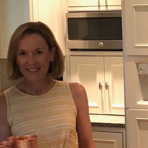 Meet your Posher, Lisa